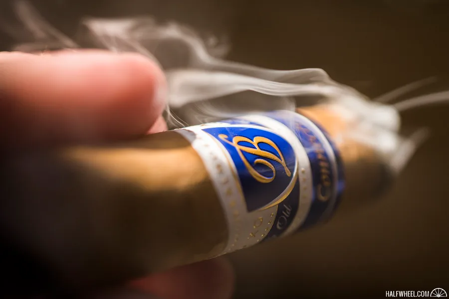 Balmoral Añejo XO Connecticut Rothschild Masivo