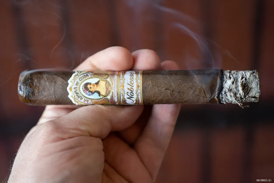La Aroma de Cuba Noblesse Monarchy