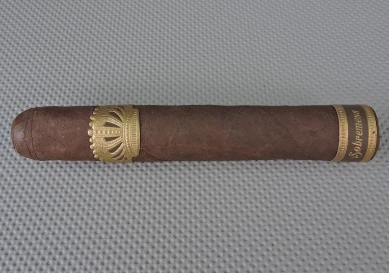 Dunbarton Tobacco and Trust Sobremesa