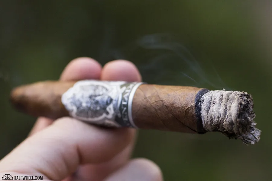 MLB Cigar Ventures Imperia Aventador Fundador