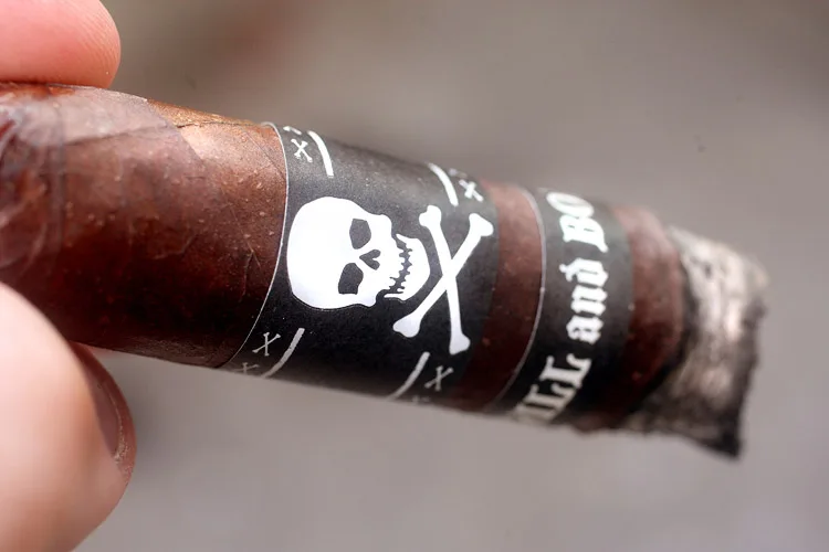 Viaje Skull and Bones White FOAB