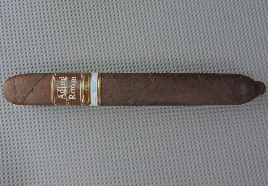 Boutique Blends Cigars Agile Cigar Review: Aging Room M20 ffortissimo