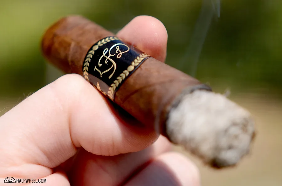 La Flor Dominicana TAA 48
