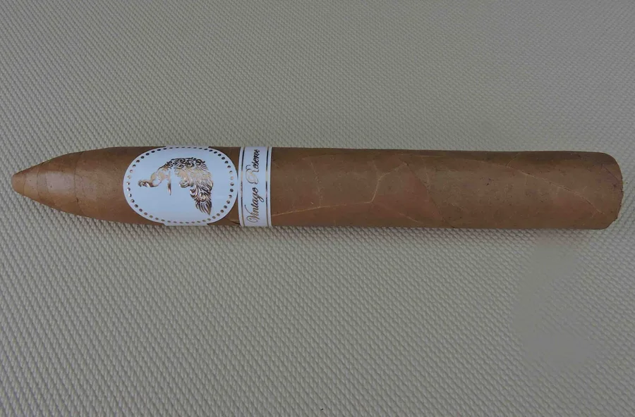 Bombay Tobak Agile Cigar Review: MQBA