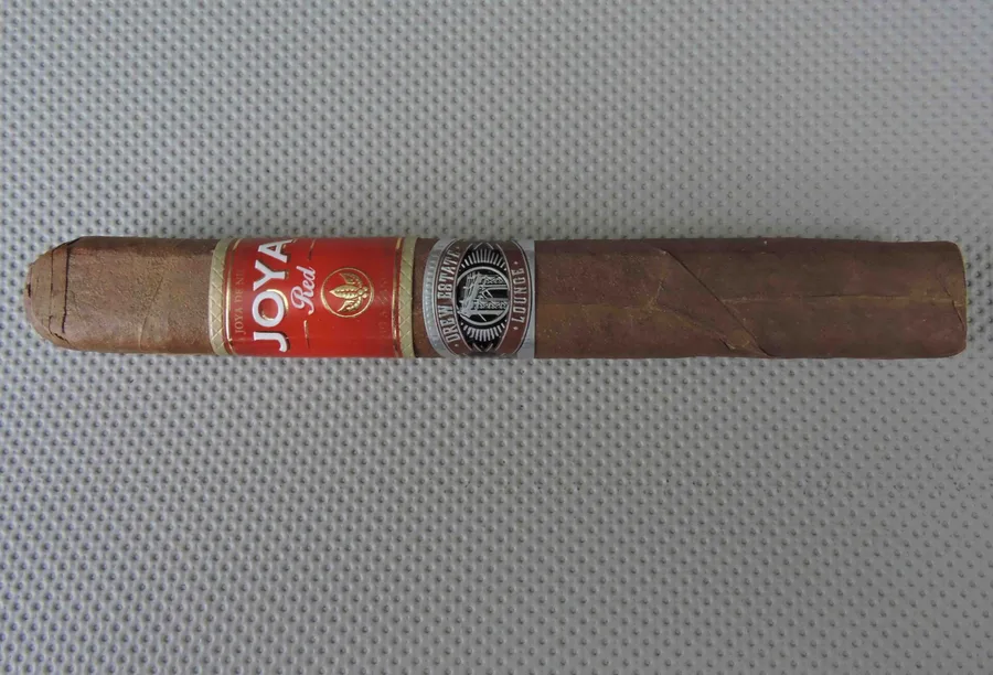 Joya de Nicaragua Agile Cigar Review: Joya Red