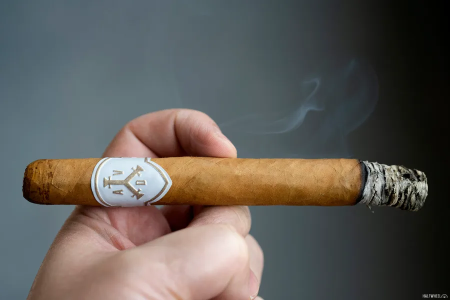 ADVentura The Royal Return Queen’s Pearls Corona