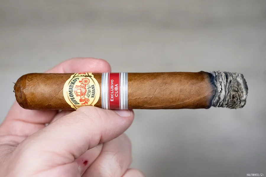 Diplomáticos Leal Edición Regional Cuba (2021)