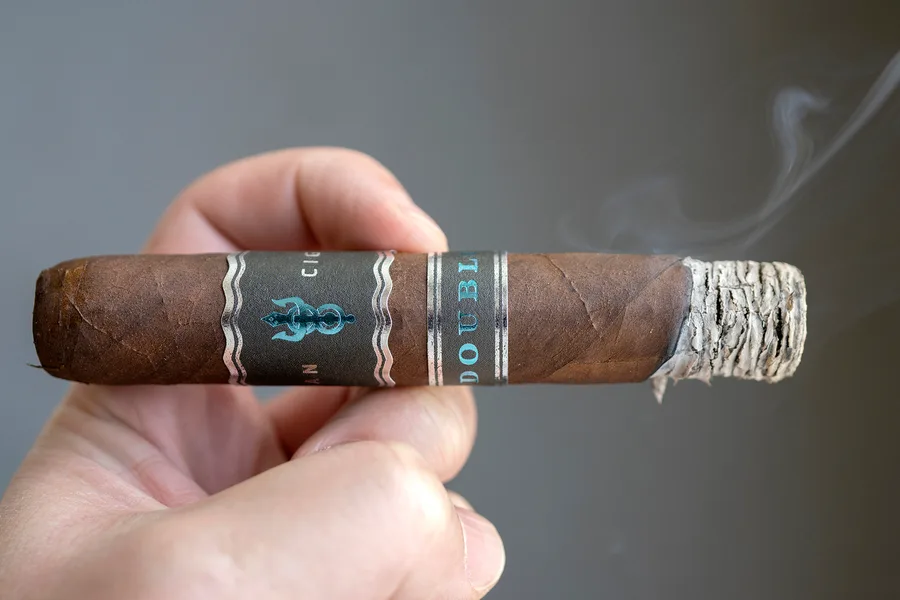 Cayman Cigar Co. The Doubloon Robusto