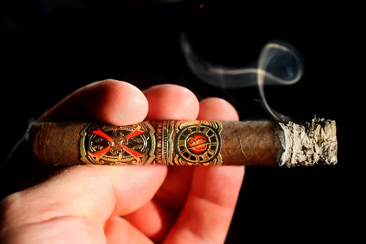 Arturo Fuente Fuente OpusX Forbidden X 13 Nacimiento 1912