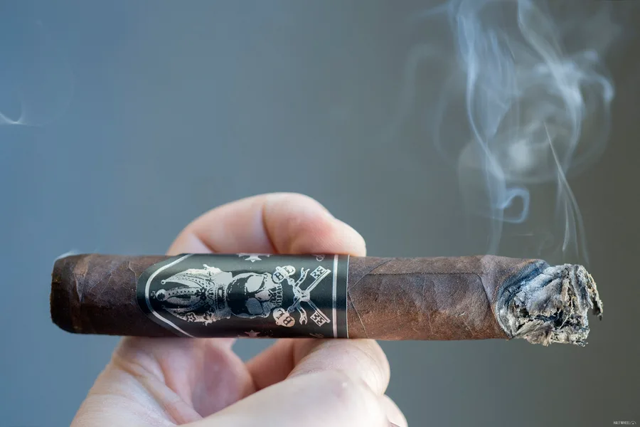 Black Label Trading Co. Bishops Blend Novemdiales Robusto