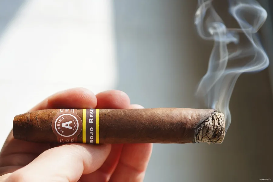 Aladino Corojo Reserva Box-Pressed