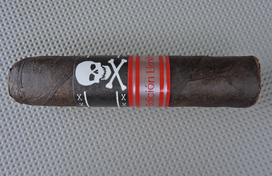 Viaje Skull and Bones Daisy Cutter Edición Limitada