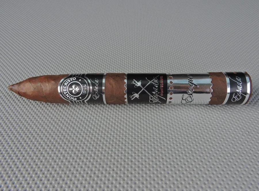 Montecristo Estoque Agile Cigar Review: Espada