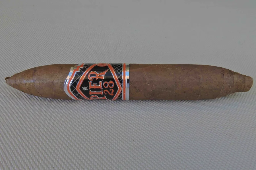 Pier 28 Oscuro