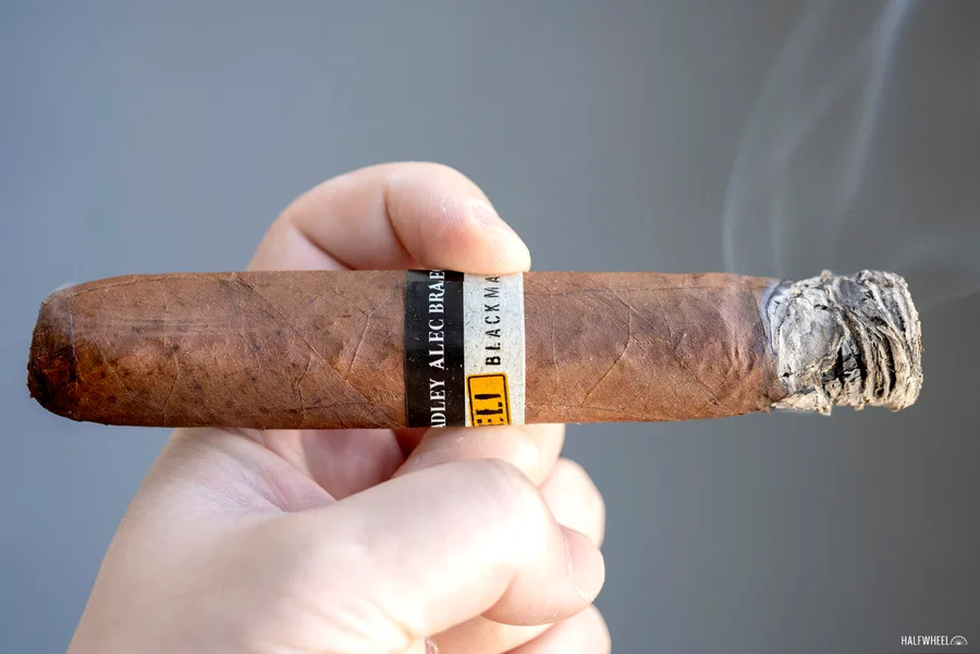 Alec Bradley Black Market Estelí Diamond