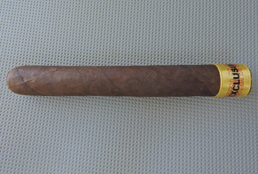Dunbarton Tobacco and Trust Muestra de Saka Exclusivo
