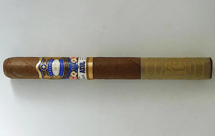 PDR A. Flores 1975 Connecticut Valley Reserve Azul