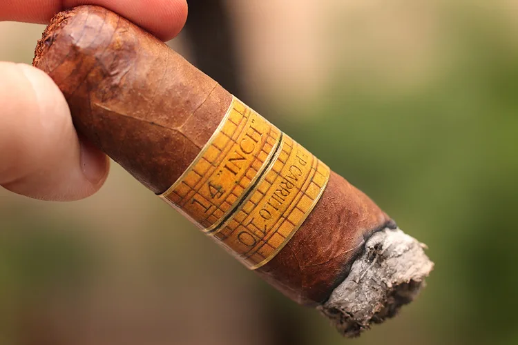 E.P. Carrillo INCH No. 64 Natural