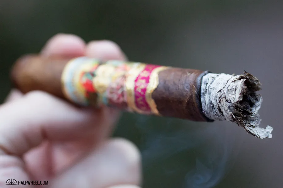 San Cristóbal de La Habana Ovation Decadence (2016)