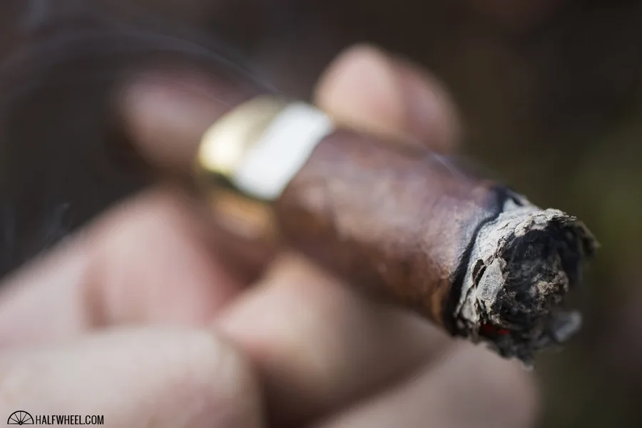 Tatuaje Musubi (2013)