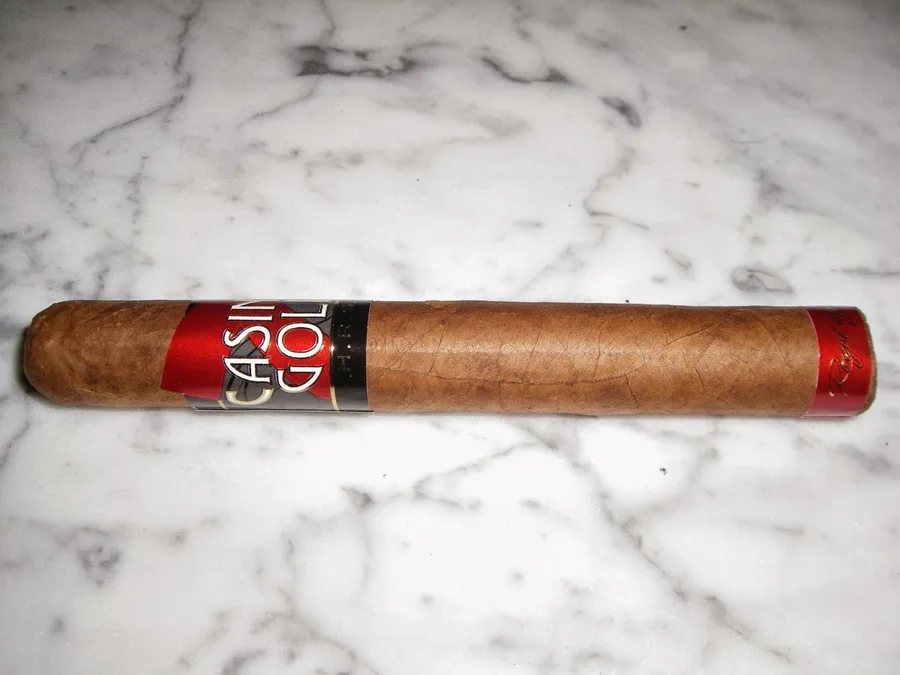Royal Gold Cigars Casino Gold H.R.S.