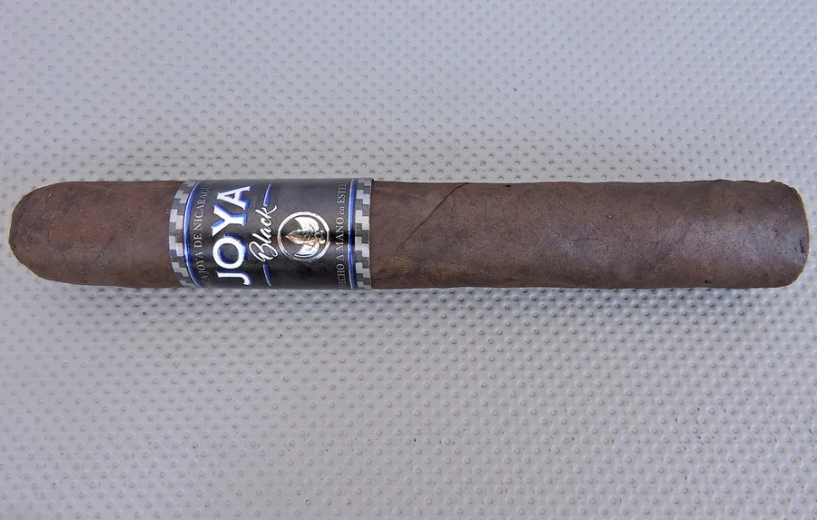 Joya de Nicaragua Agile Cigar Review: Joya Black