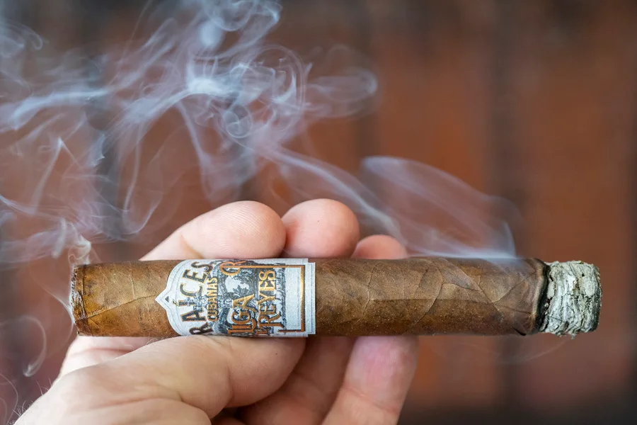 Raíces Cubanas Liga de Reyes Toro