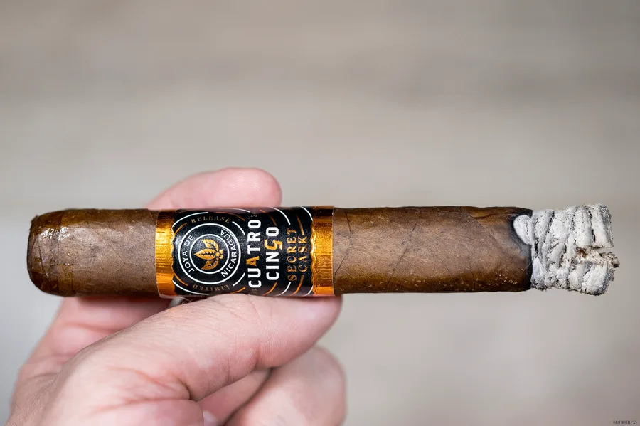 Joya de Nicaragua Cuatro Cinco Secret Cask