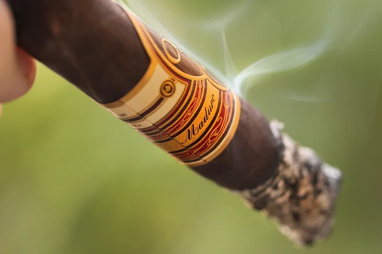 Oliva Serie V Maduro Especial 2012