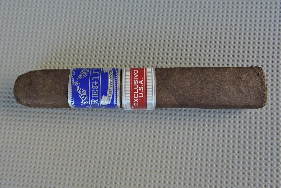 Regius Exclusivo U.S.A. Oscuro Especial