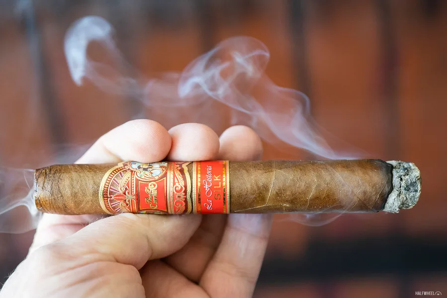 Perez-Carrillo La Historia Silk