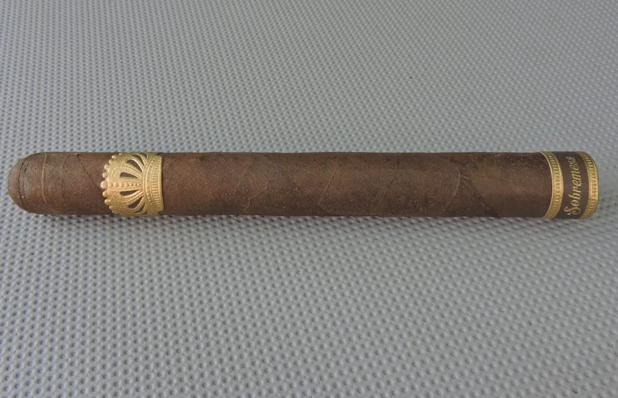 Dunbarton Tobacco and Trust Sobremesa