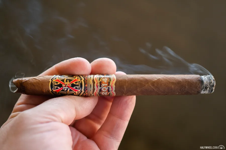 Arturo Fuente Fuente OpusX Heaven and Earth Rare Black