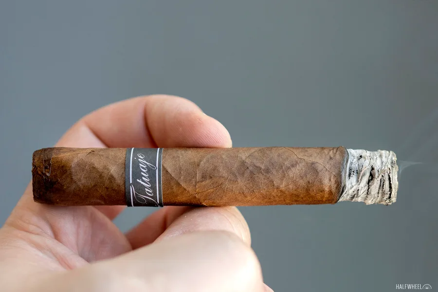 Tatuaje Black Label Petite Corona BC