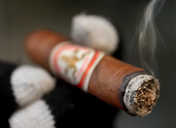 Hoyo de Monterrey Colección Habanos Edición 2003 Extravaganza