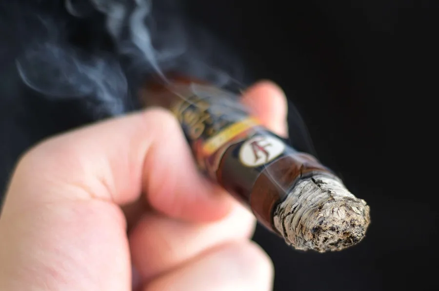 San Lotano Oval Habano Limited Edition Pigskin Super Smoke Figurado XLVIII
