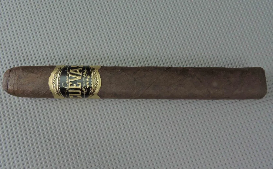 Casa Cuevas Maduro Clásico Prensado