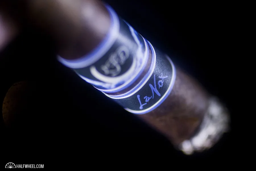 La Flor Dominicana La Nox