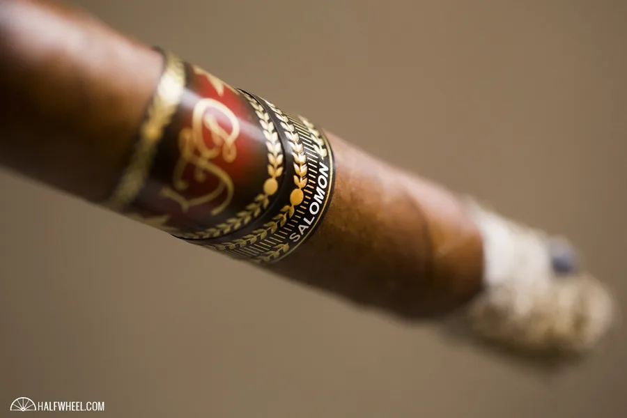 La Flor Dominicana Salomón Especial 2015