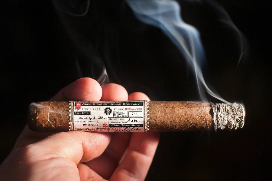 Alec Bradley Fine & Rare HJ10-i (2013)