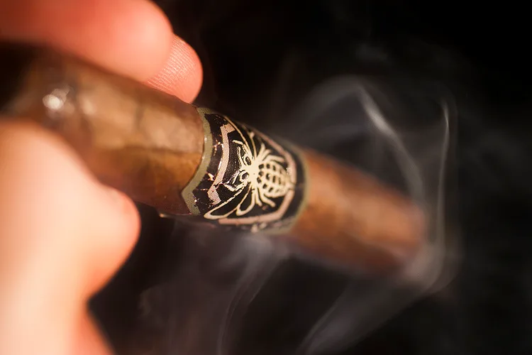 Viaje Honey & Hand Grenades The Rapier