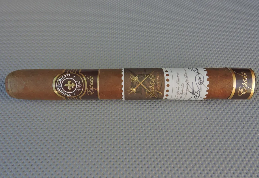Montecristo Guard Agile Cigar Review: Espada