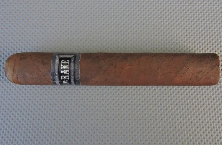 MoyaRuiz Agile Cigar Review: The Rake Cut