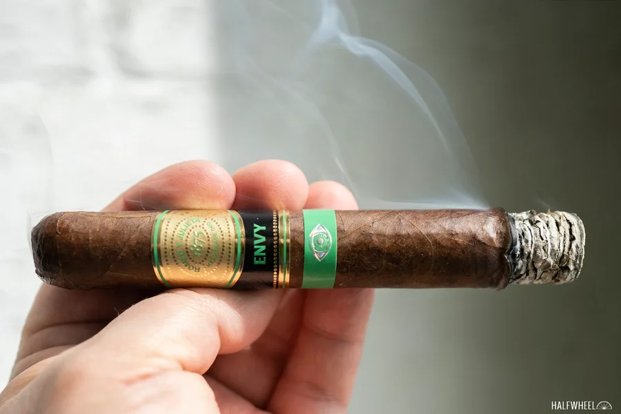 Romeo y Julieta Envy Amulet Toro