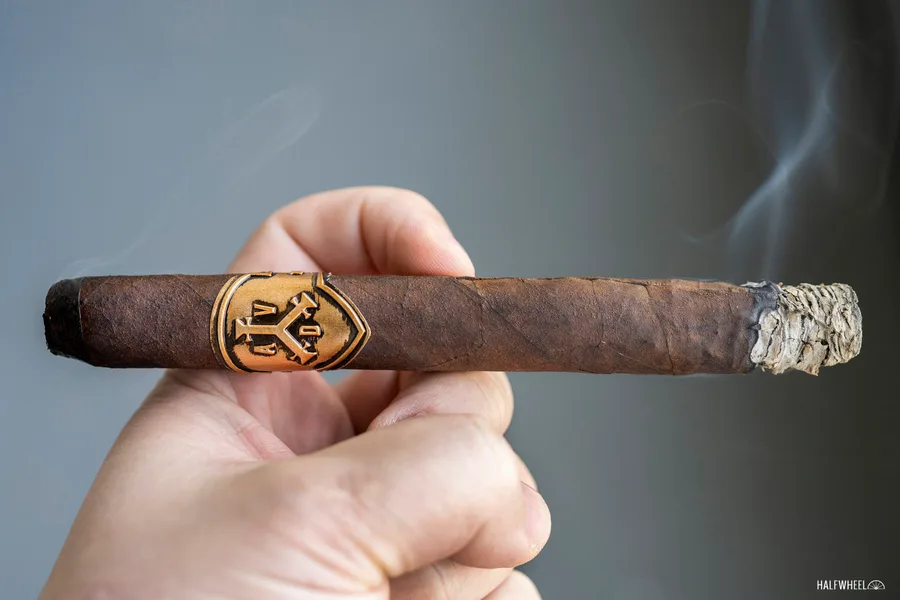 ADVentura The Royal Return King's Gold Corona