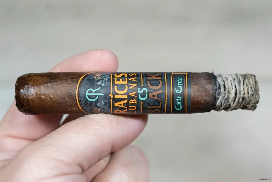 Raíces Cubanas C5 Black Robusto