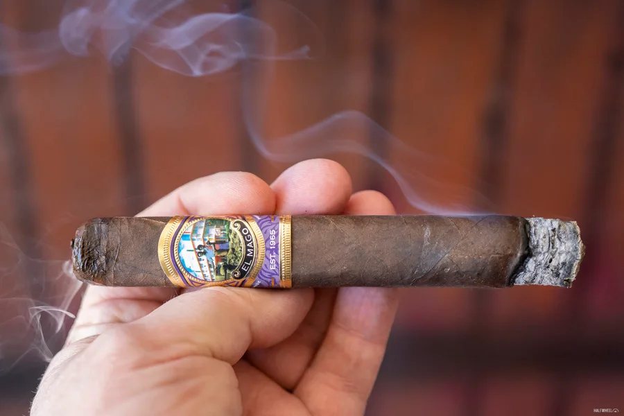 El Mago Pepe Box-Pressed Toro Tubo