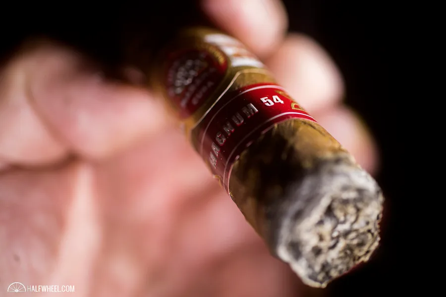H. Upmann Magnum 54