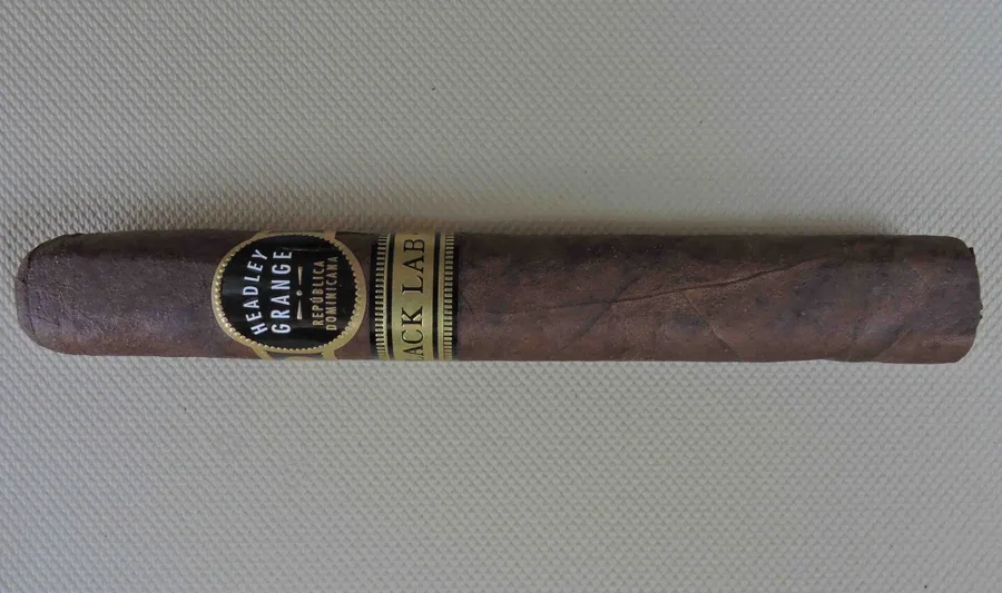 Crowned Heads Headley Grange Black Lab LE 2018