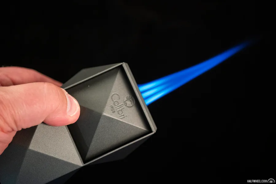 Colibri Quasar Table Lighter
